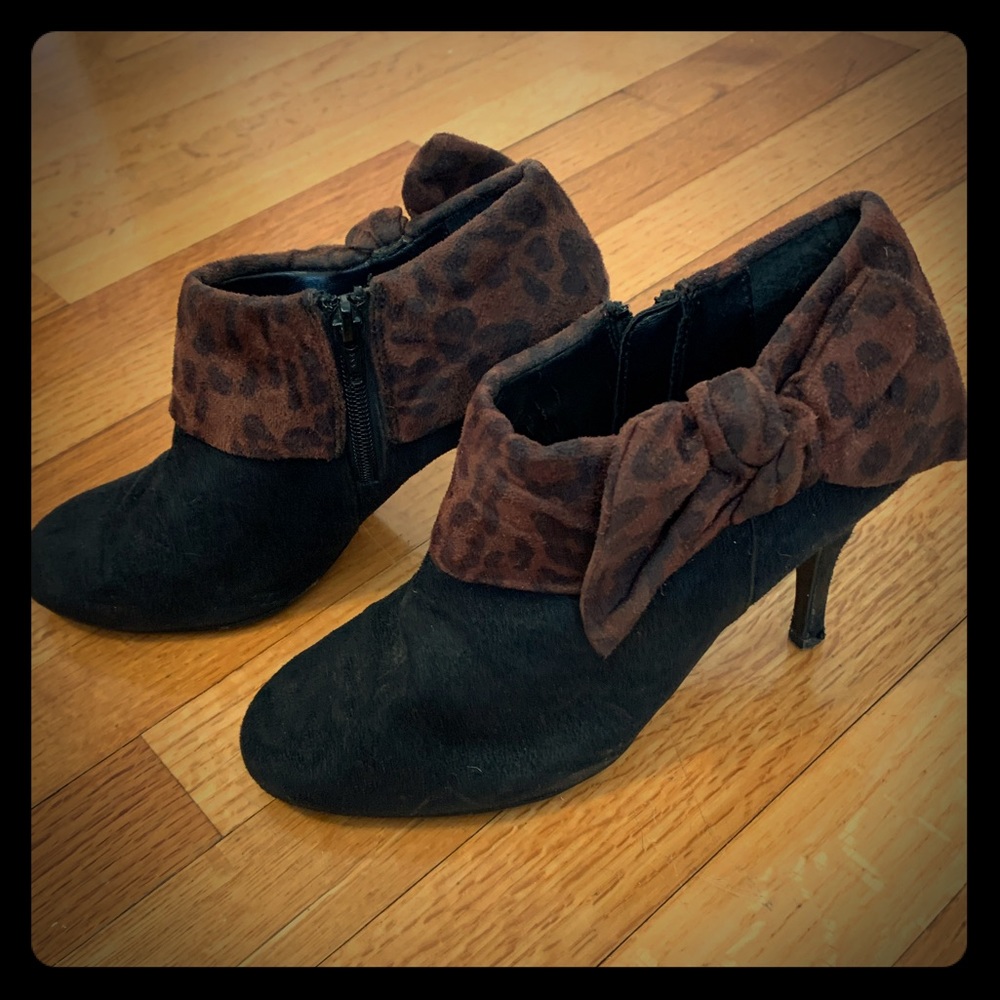 Black with Leopard Bow Booties